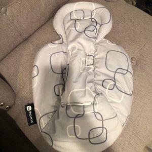 4 moms newborn insert